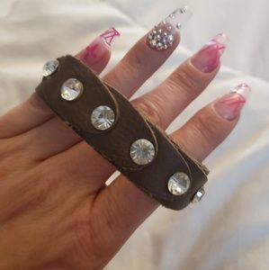 🎈Cute leather embellished bracelet